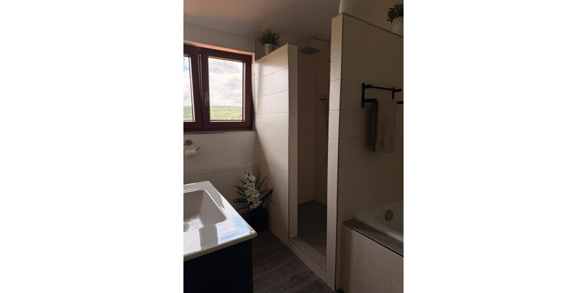 Dachgeschoßwohnung Blaustein - 3.5 Zimmer, 84 m&sup2;, 389.000&euro; | Angebot:26858521