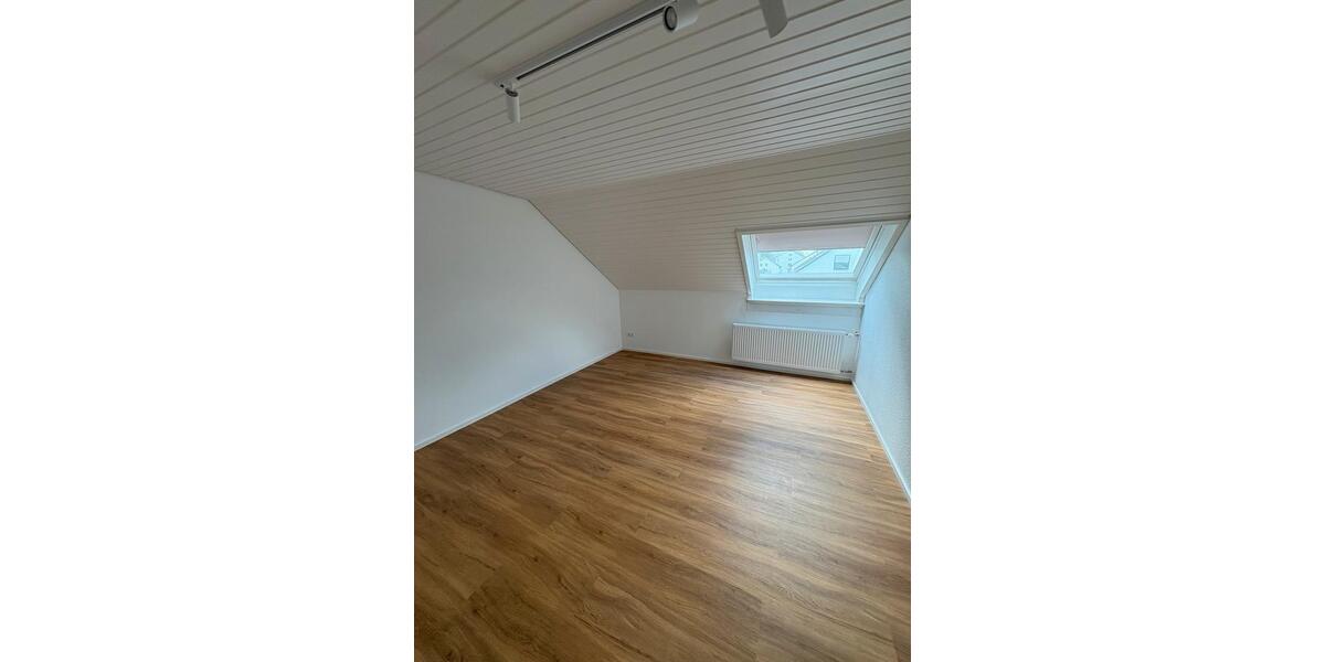 Dachgeschoßwohnung Nersingen - 3 Zimmer, 70 m&sup2;, 1.350&euro; | Angebot:24852159