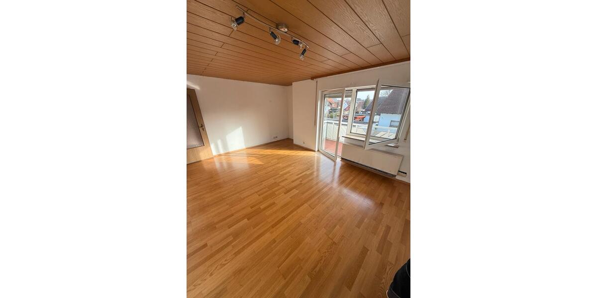 Etagenwohnung Ulm Donautal - 4 Zimmer, 90 m&sup2;, 1.000&euro; | Angebot:25382978