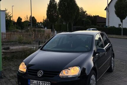 VW Golf 247.500 km 2.890 &euro; Laupheim 88471
