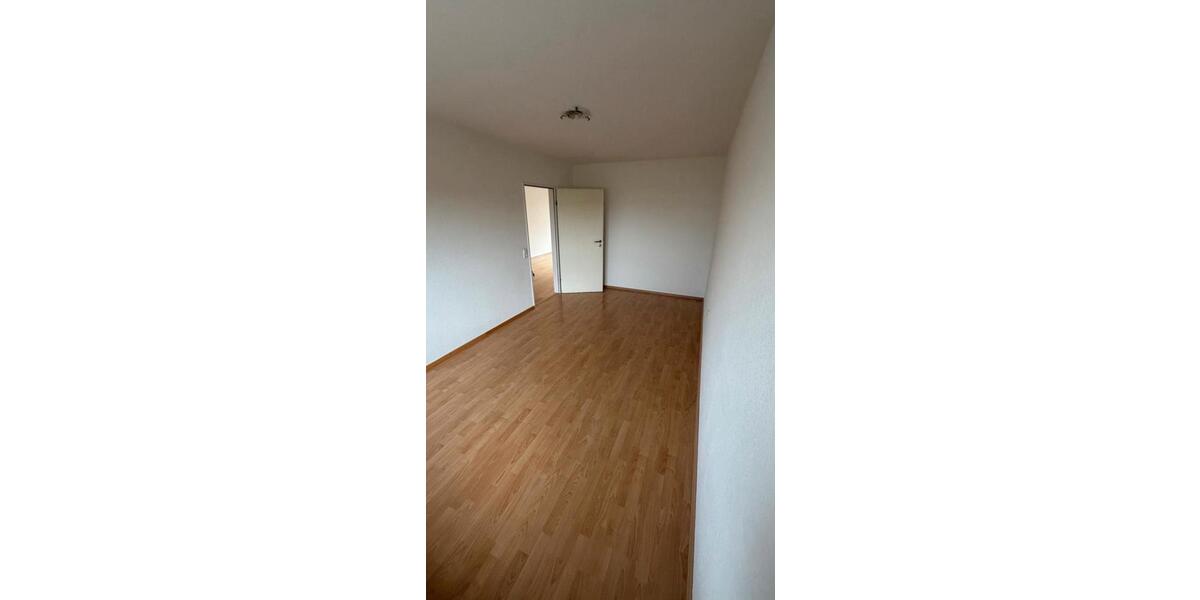 Etagenwohnung Neu-Ulm Ludwigsfeld - 3 Zimmer, 80 m&sup2;, 1.330&euro; | Angebot:25650970
