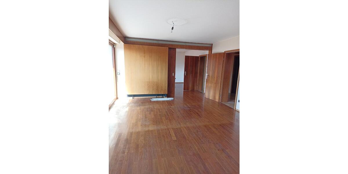 Dachgeschoßwohnung Ulm Obertalfingen - 4 Zimmer, 120 m&sup2;, 1.850&euro; | Angebot:26698304