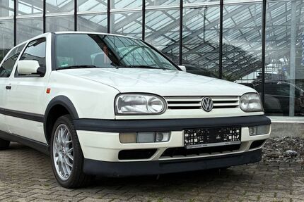 VW Golf 211.000 km 5.980 &euro; Neu-Ulm 89231