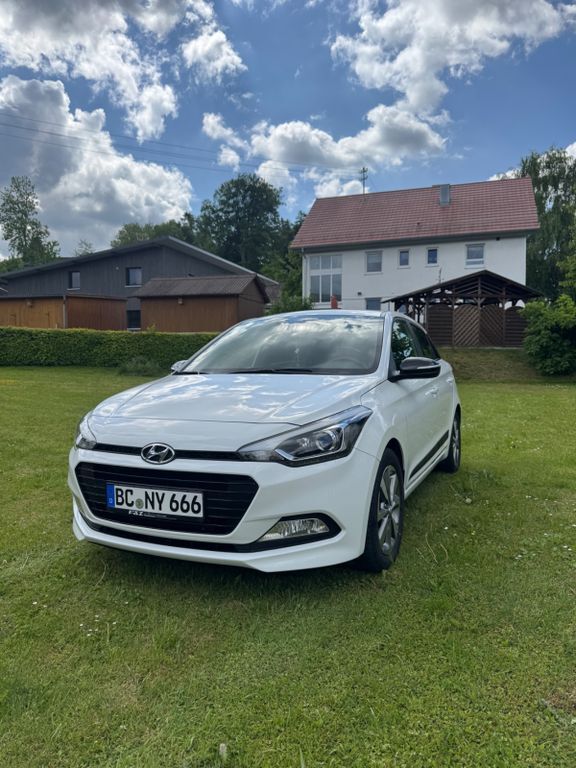 i20