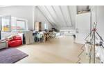 Modernes Mehrfamilienhaus in Hanglage - Traumhaftes Wohnen mit Pool, Garten und Dachterrasse