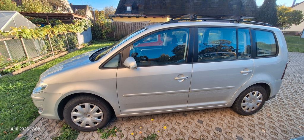 VW Touran 285.000 km 2.700 &euro; Günzburg 89312