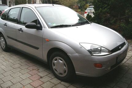Ford Focus 87.200 km 850 &euro; Buch 89290