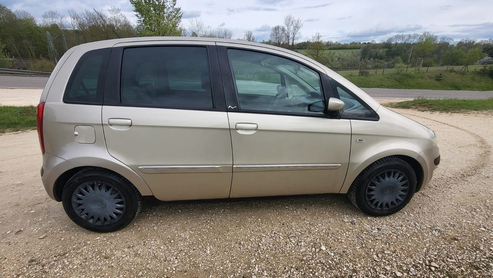 Lancia Musa 127.300 km 2.430 &euro; Ulm 89073