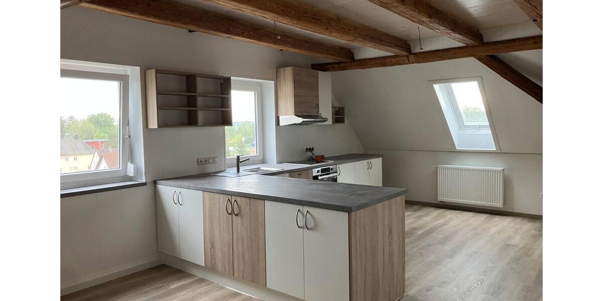 Dachgeschoßwohnung Ichenhausen - 2 Zimmer, 82 m&sup2;, 904&euro; | Angebot:26456204