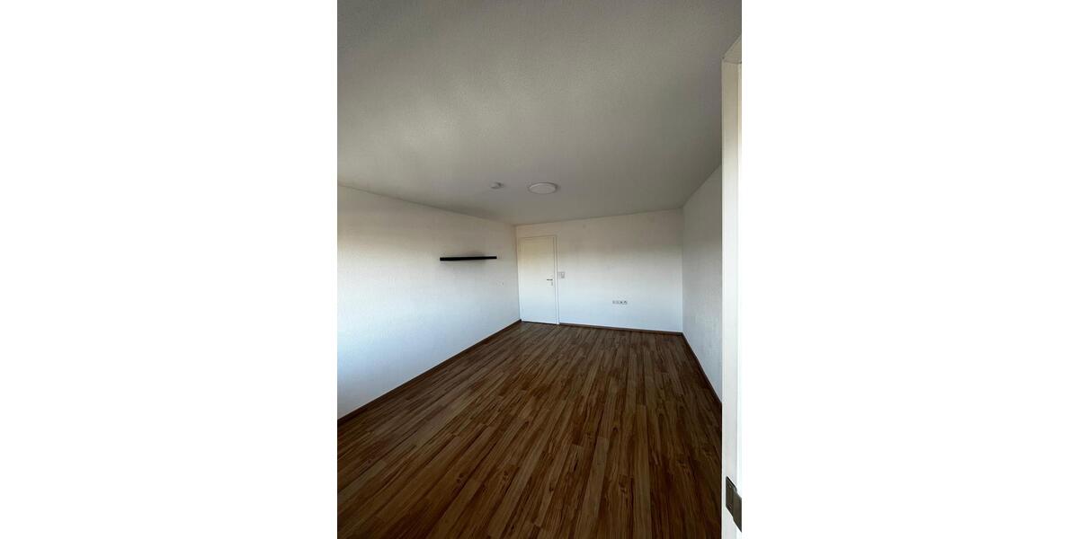 Etagenwohnung Neu-Ulm Ludwigsfeld - 17 Zimmer, 83 m&sup2;, 615&euro; | Angebot:26611697