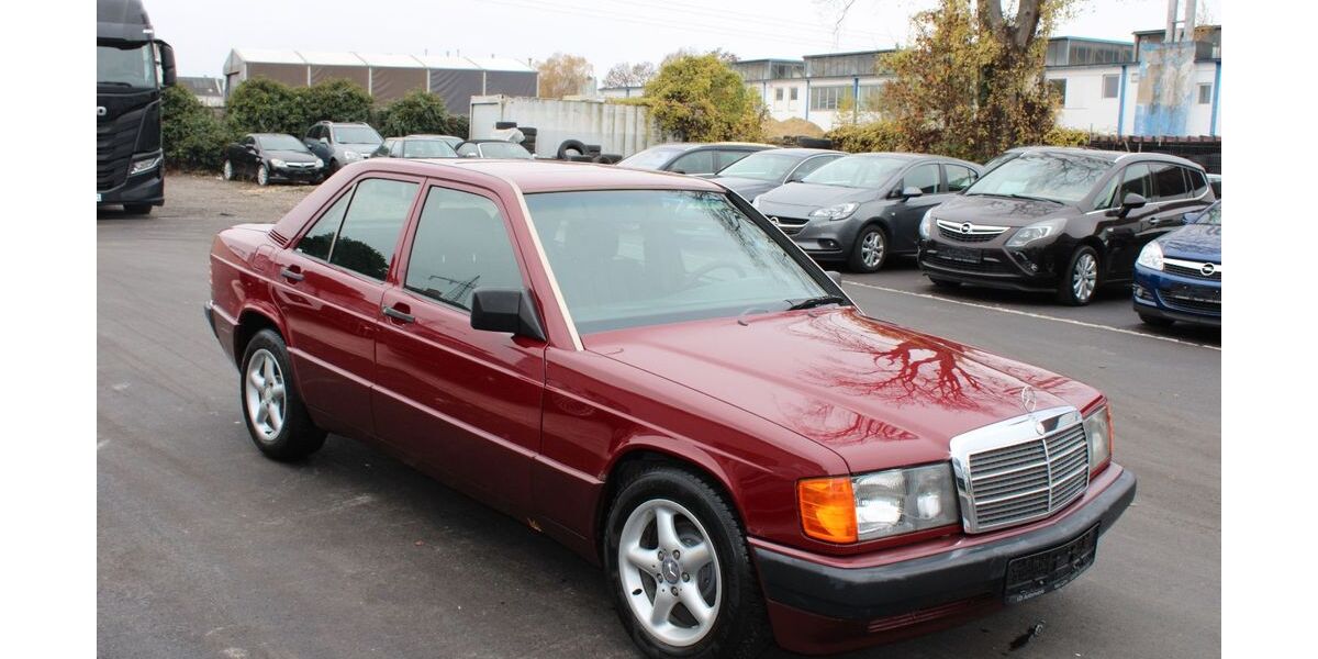 Mercedes-Benz 190 254.000 km 4.999 € Neu-Ulm 89231