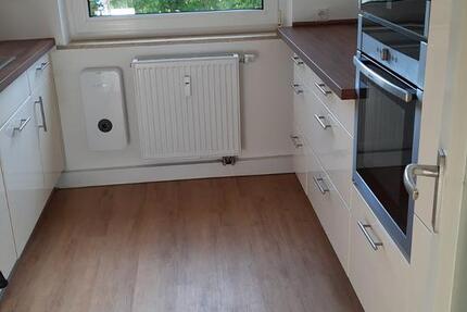 3-Zimmer Wohnung mit Balkon und neuwertiger Einbauküche 3 zimmer