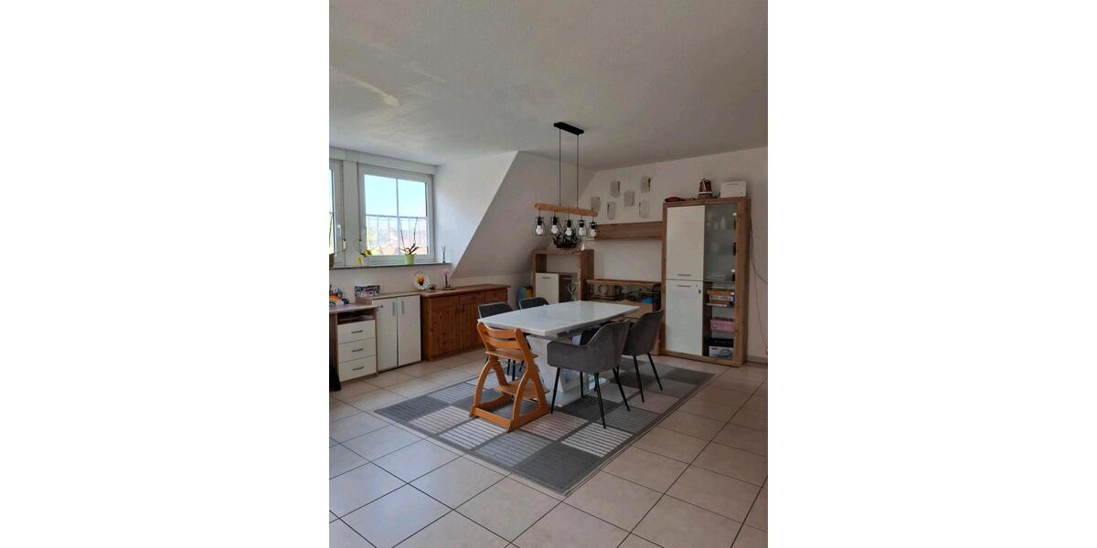 Dachgeschoßwohnung Bibertal - 5 Zimmer, 149 m&sup2;, 1.050&euro; | Angebot:26241905