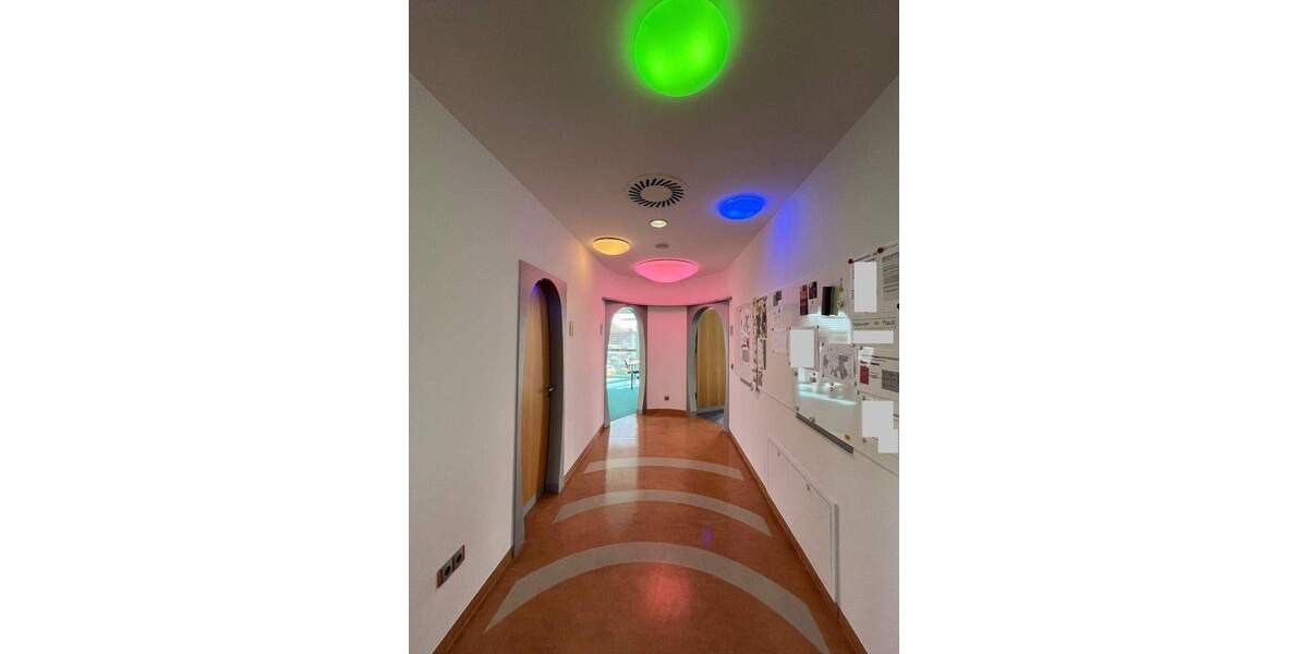 Gewerbeobjekt Weißenhorn - 8 Zimmer, 267 m&sup2;, 2.000&euro; | Angebot:24450600