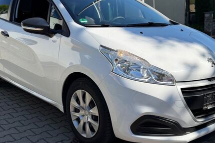 Peugeot 208 101.000 km 1.990 &euro; Elchingen 89275