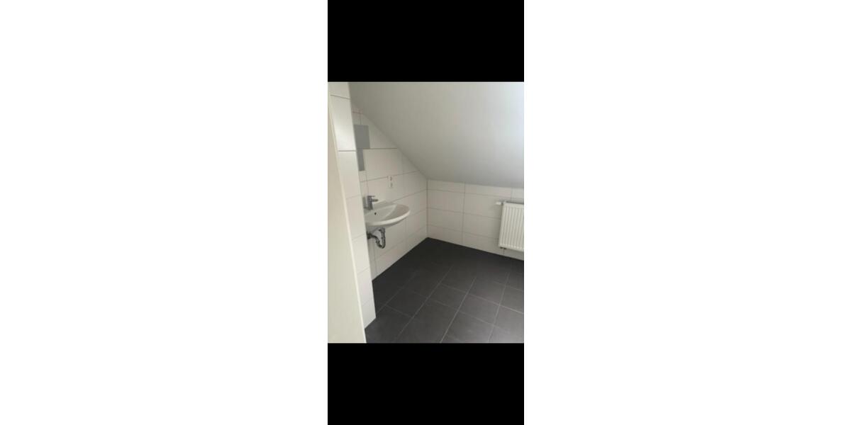 Dachgeschoßwohnung Ellzee - 3 Zimmer, 75 m&sup2;, 800&euro; | Angebot:25866727