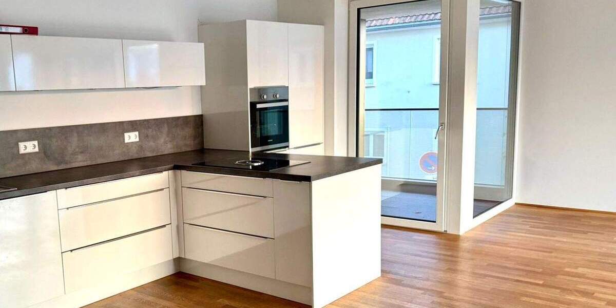 Etagenwohnung Illertissen - 3 Zimmer, 108 m&sup2;, 1.350&euro; | Angebot:25167027