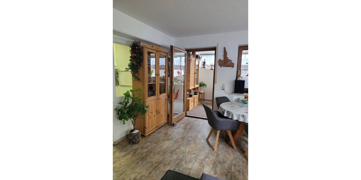 Etagenwohnung Ichenhausen - 3 Zimmer, 77 m&sup2;, 235.000&euro; | Angebot:26763652