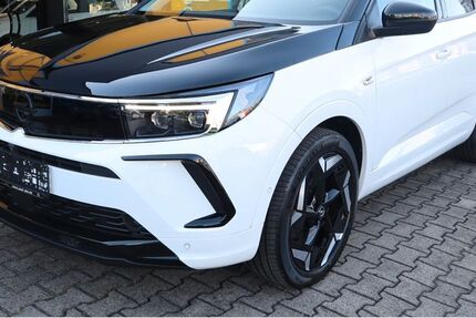 Opel Grandland (X) 6.000 km 32.980 &euro; Ulm 89073