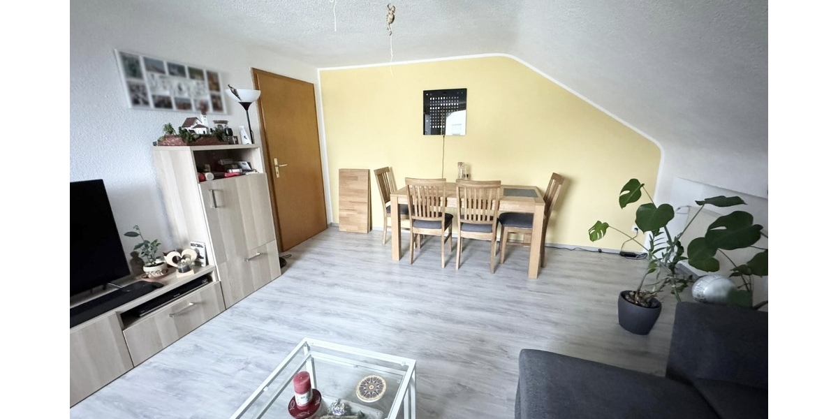 Charmante 4-Zimmer DG-Wohnung mit eigenem Garten+Garage+Stellplatz in TOP Lage! - Dachgeschoßwohnung Illertissen | Angebot:26647022