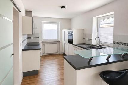 Haus Weißenhorn - 4 Zimmer, 130 m&sup2;, 1.680&euro; | Angebot:26471989