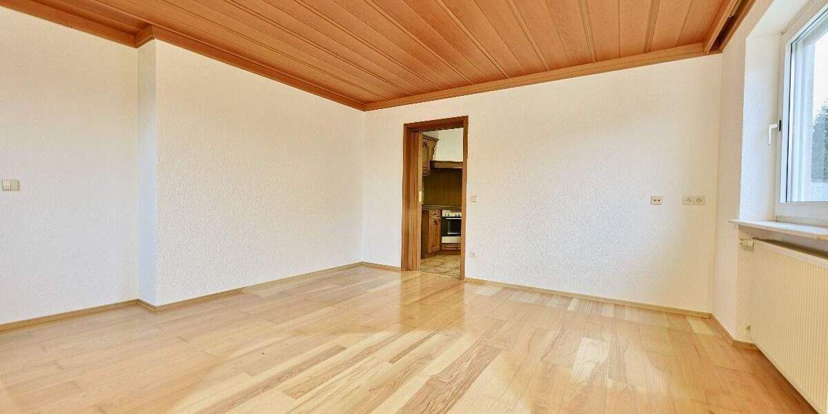 Etagenwohnung Erbach Ersingen - 3 Zimmer, 100 m&sup2;, 1.000&euro; | Angebot:24973933