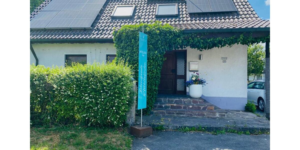 Neu-Ulm: Großes Zimmer mit Balkonzugang – für Frau in 3er WG 3 zimmer