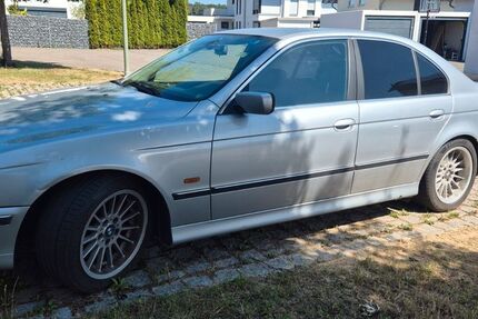 BMW 523 180.000 km 4.500 &euro; Pfaffenhofen 89284