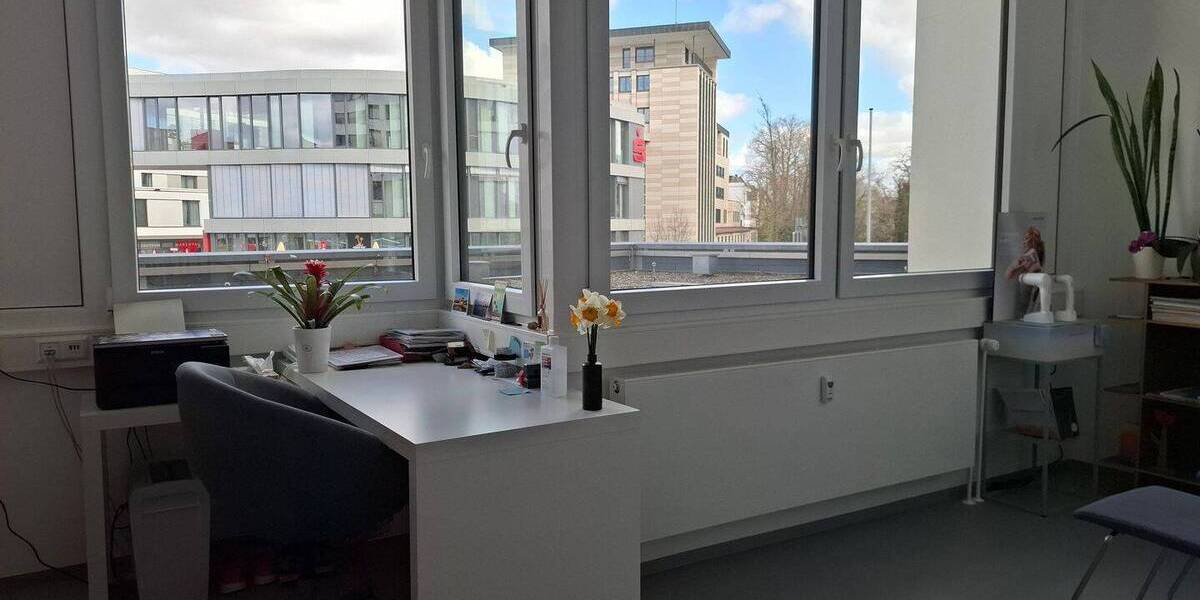 Mehrfamilienhaus, Wohnhaus Neu-Ulm Stadtmitte - 3 Zimmer, 69 m&sup2;, 262.000&euro; | Angebot:26161653