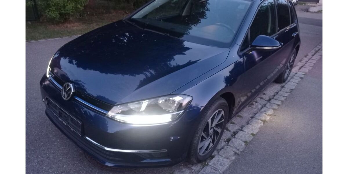 VW Golf 68.000 km 12.999 &euro; Günzburg 89312