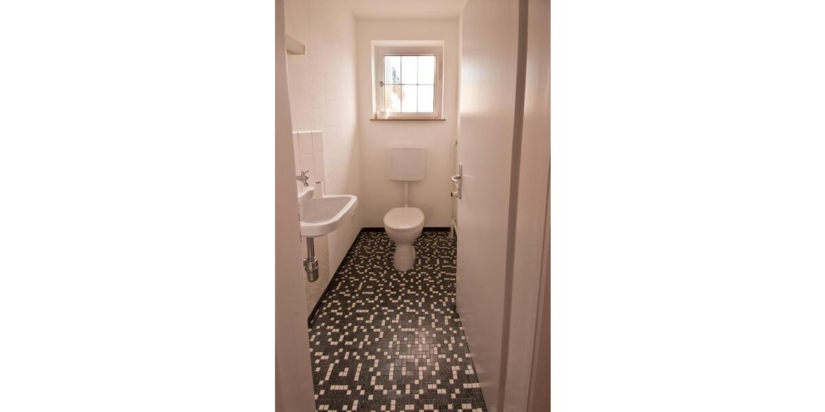 Etagenwohnung Langenau - 5 Zimmer, 135 m&sup2;, 2.000&euro; | Angebot:26297558