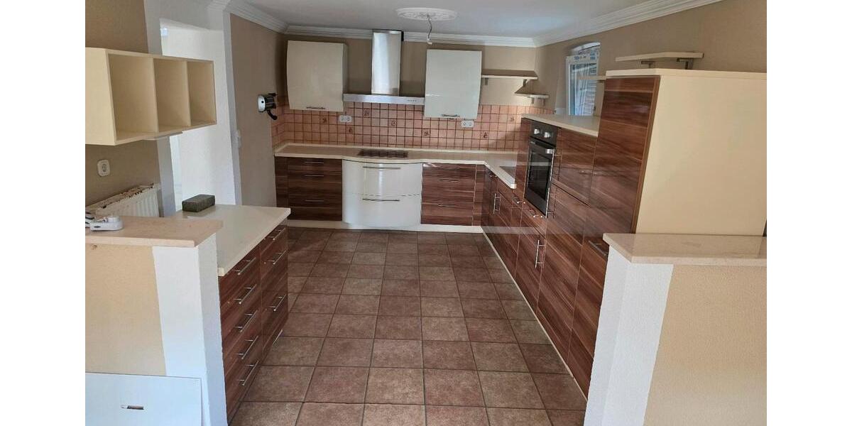 Einfamilienhaus Breitingen - 5 Zimmer, 90 m&sup2;, 165.000&euro; | Angebot:27050170