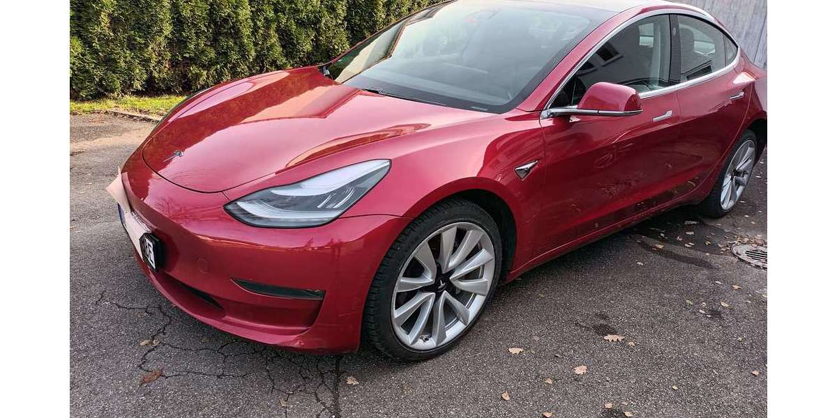 Tesla Model 3 140.000 km 19.900 &euro; Blaustein 89134