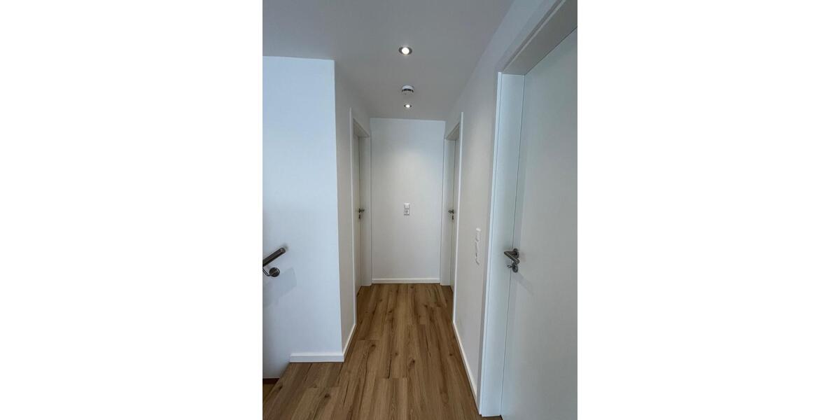 Dachgeschoßwohnung Neu-Ulm Burlafingen - 3 Zimmer, 73 m&sup2;, 900&euro; | Angebot:25639598