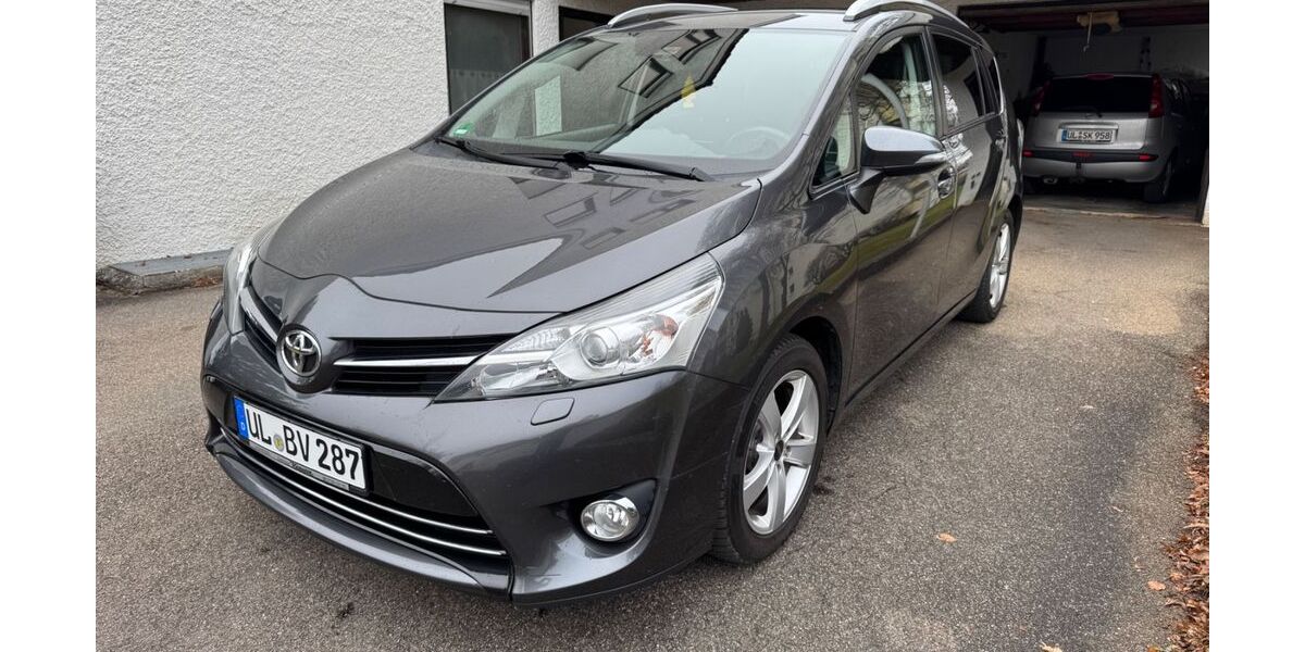 Toyota Verso 166.000 km 11.590 &euro; ehingen 89584