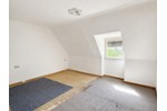ab sofort verfügbar - Sanierungsbedürftige 3,5-Zimmer-Wohnung mit Ausbaupotenzial im Dachgeschoss - Dachgeschoßwohnung Ulm Obertalfingen | Angebot:27284711