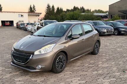 Peugeot 208 103.000 km 4.450 &euro; Erbach 89155