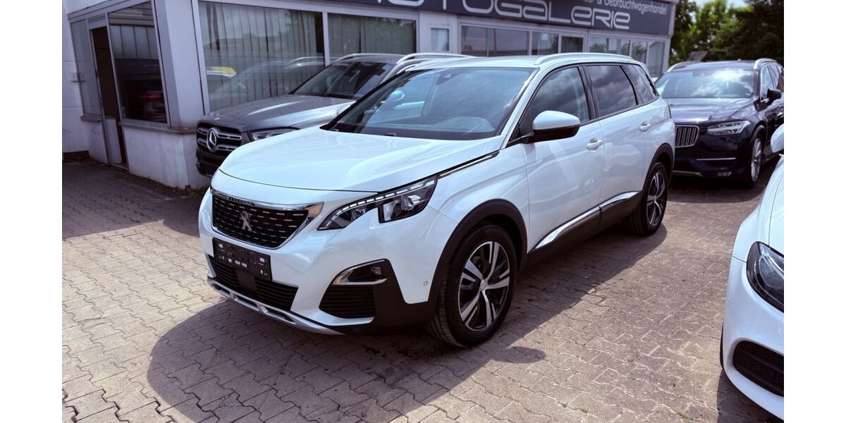 Peugeot 5008 101.000 km 16.990 € Ulm-Jungingen 89081