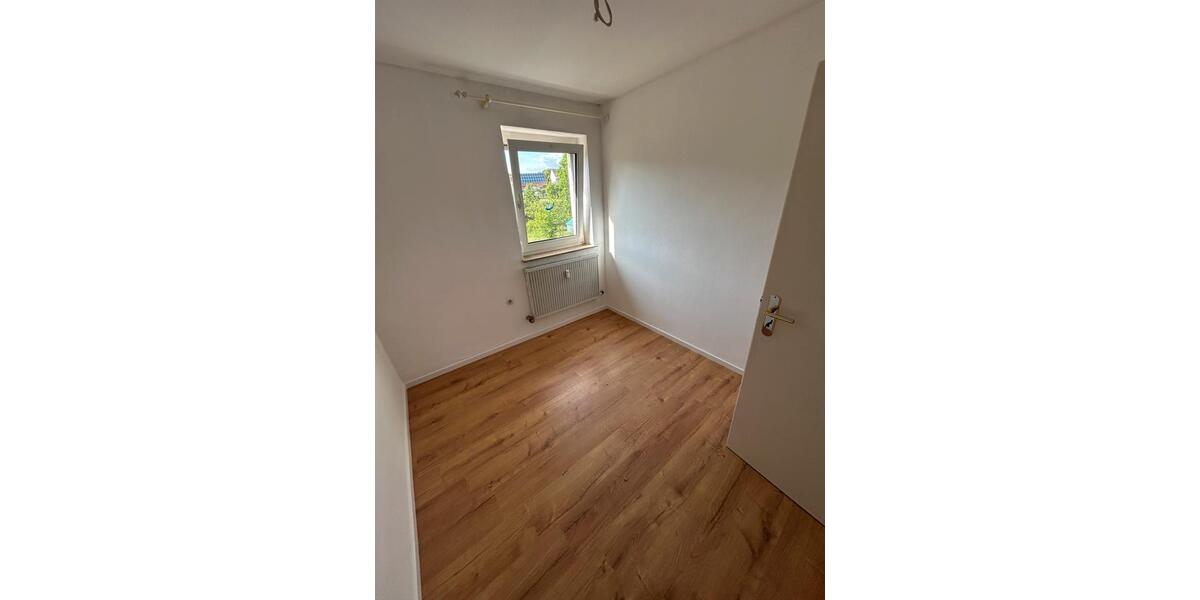 Etagenwohnung Elchingen Oberelchingen - 3 Zimmer, 75 m&sup2;, 1.000&euro; | Angebot:26670264
