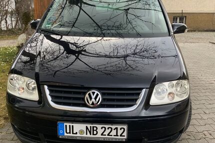 VW Touran 238.400 km 2.400 &euro; Ulm/Do. 89077