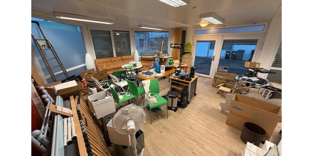 Bürofläche ca 50m2 mit Abstellraum und Klimaanlage zu vermieten zimmer