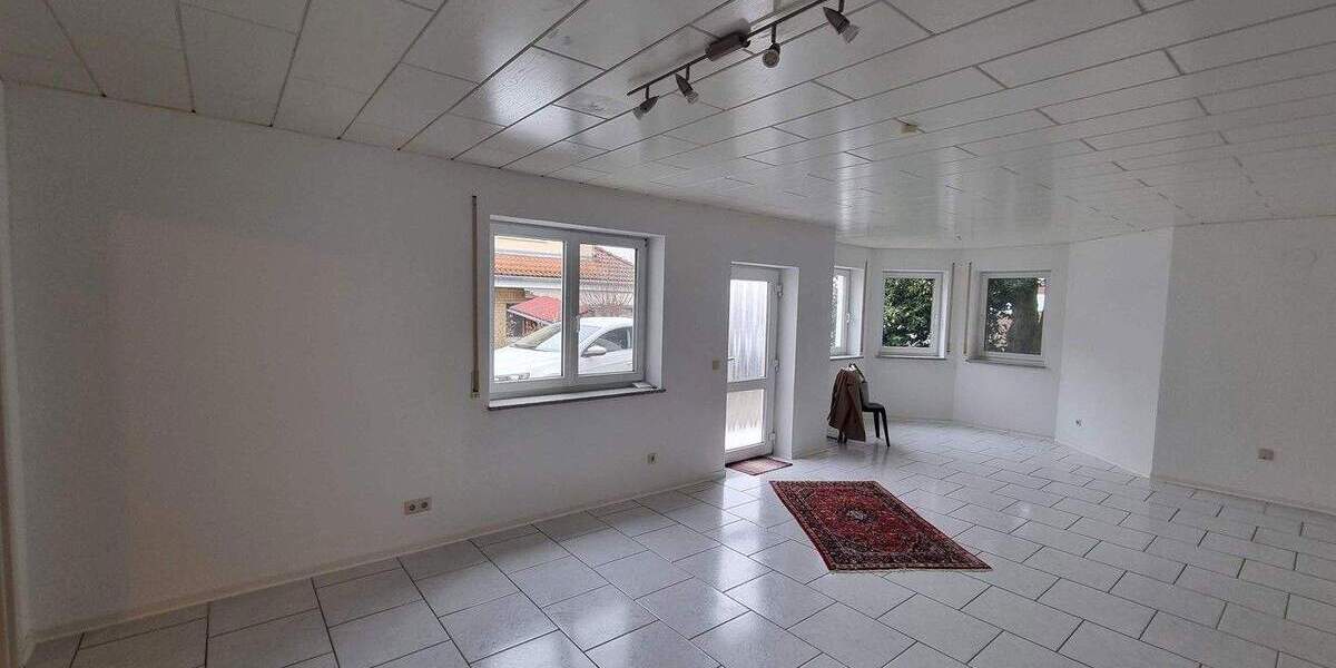 Etagenwohnung Burgrieden - 2 Zimmer, 68 m&sup2;, 199.000&euro; | Angebot:25337536