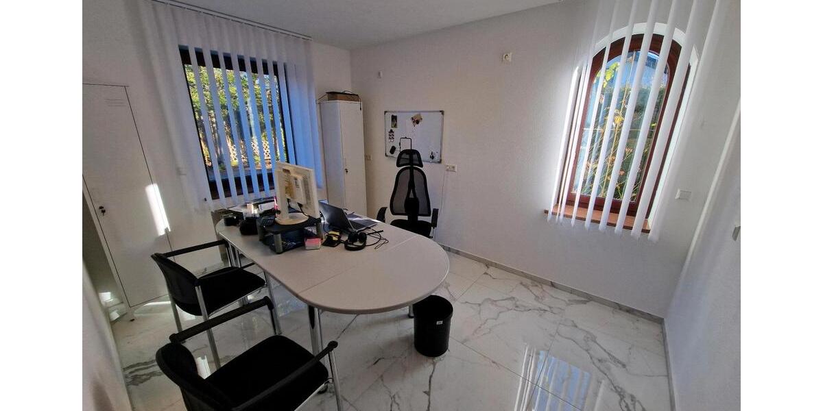 Villa Illertissen - 10 Zimmer, 326 m&sup2;, 1.190.000&euro; | Angebot:27025551