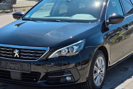 Peugeot 308 106.000 km 11.999 &euro; Elchingen 89275