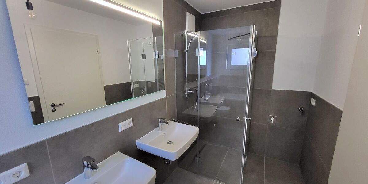 +++NU-Burlafingen, 3-Zi.-Mietwohnung, 89,51 m² Wfl., EG, großer Garten, Küche, 2 TG-Stpl.+++ 3 zimmer