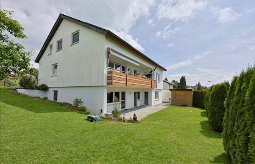 3 Zimmer Wohnung, ca.100 m2, mit Sonnenterrasse und Gartenanteil zimmer