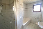 Neu-Ulm: Modernisiertes Mehrfamilienhaus (DHH) mit idyllischem Garten in Donau-Nähe - Mehrfamilienhaus, Wohnhaus Neu-Ulm / Offenhausen Offenhausen | Angebot:27082953