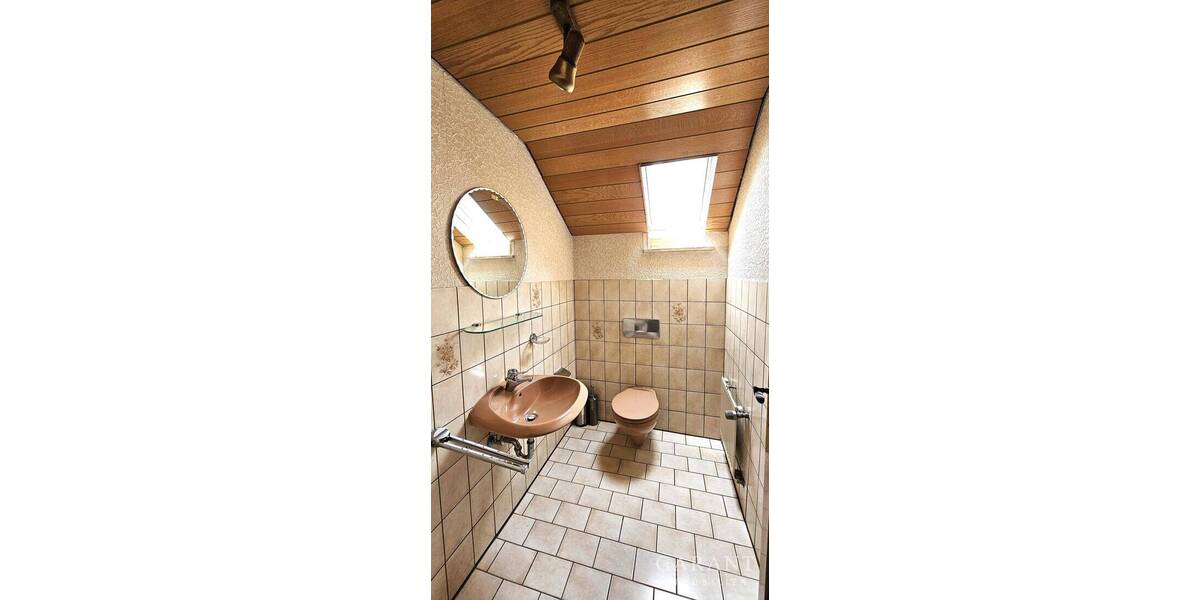 Einfamilienhaus Ichenhausen - 8 Zimmer, 200 m&sup2;, 530.000&euro; | Angebot:25707717