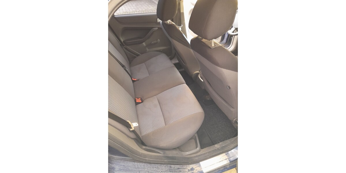 Ford Focus 195.982 km 2.300 &euro; Schelklingen 89601