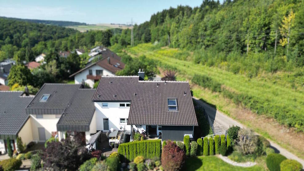 Traumhaft wohnen am Roten Berg!
